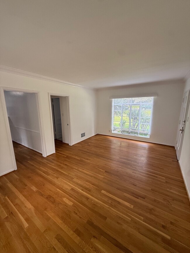 1BD - Living Room - Villa Gina