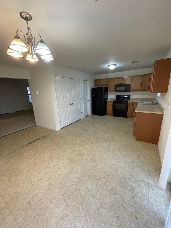 Photo - Updated 3 Bed 3 Bath Townhouse in Marietta!