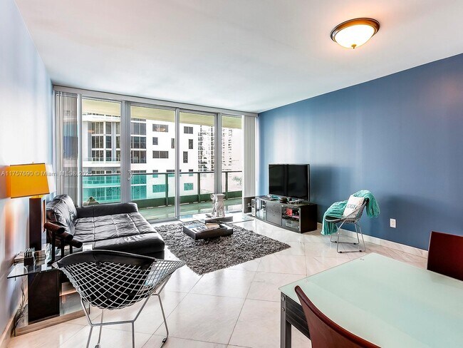 Photo - 1331 Brickell Bay Dr Unidad 1206 Rental