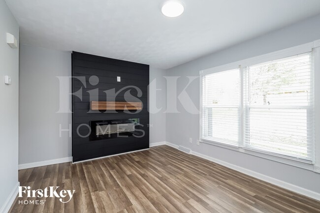 Photo - 2816 Scarlet Cir