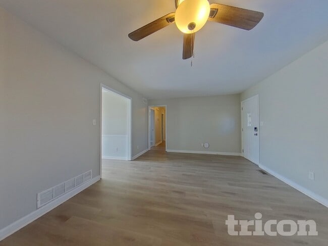 Photo - 4957 Horton Pl