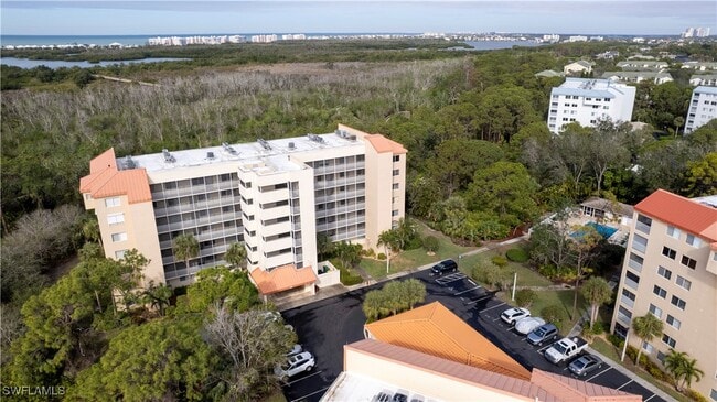Building Photo - 15171 Cedarwood Ln Unit 3204