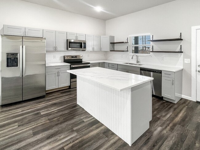 Photo - 3213 Chenault St