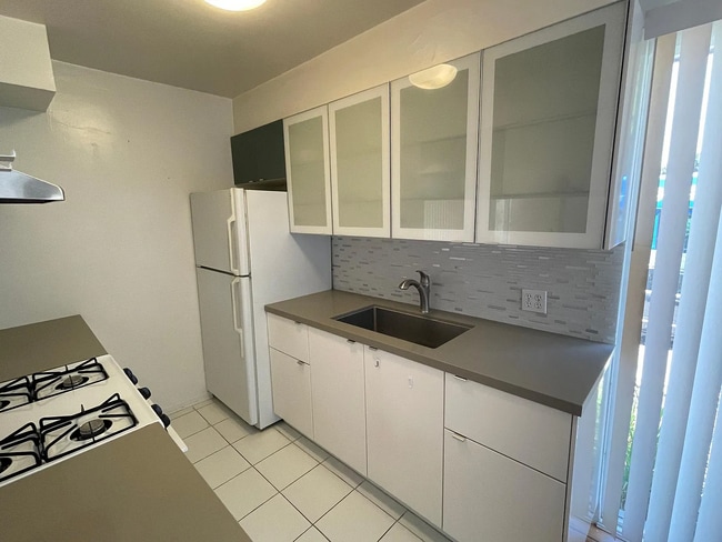 Photo - 2122 Ocean Park Blvd Unit 10