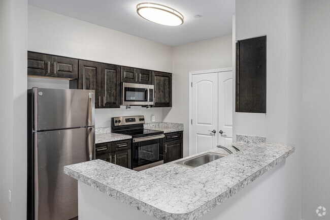 2BR, 1BA - 851SF