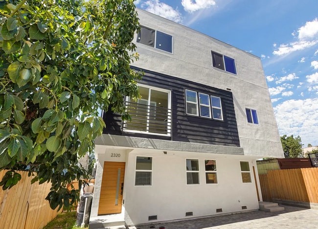 Building Photo - 3-story townhome is optimized for your L.A lifestyle 1st month free! Unit 2320 1/2 W 2nd St LIVE