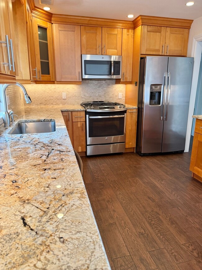 Photo - 267 Weed Ave