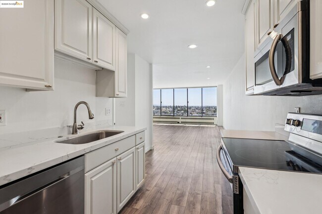 Photo - 565 Bellevue Ave Unit 1708