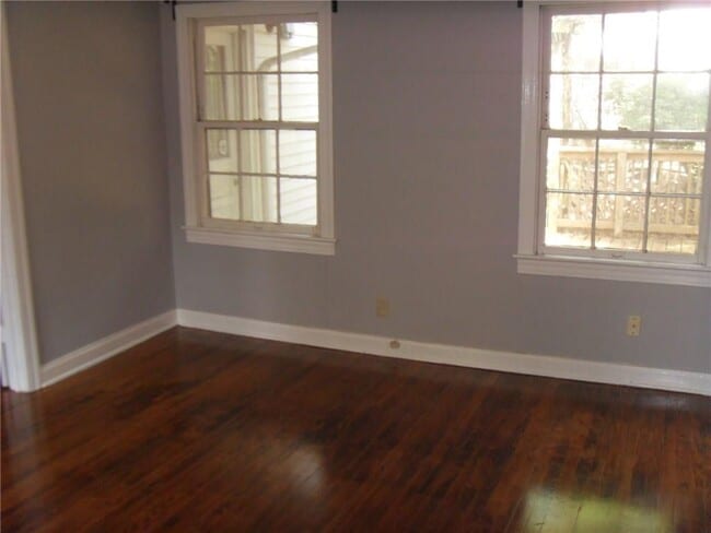 Photo - 5506 Avenue G