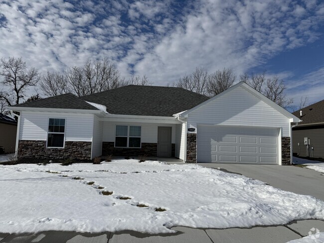 Building Photo - 5408 Sweetgum Cir Rental