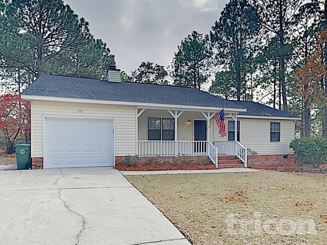 Photo - 208 Pond Ridge Rd E