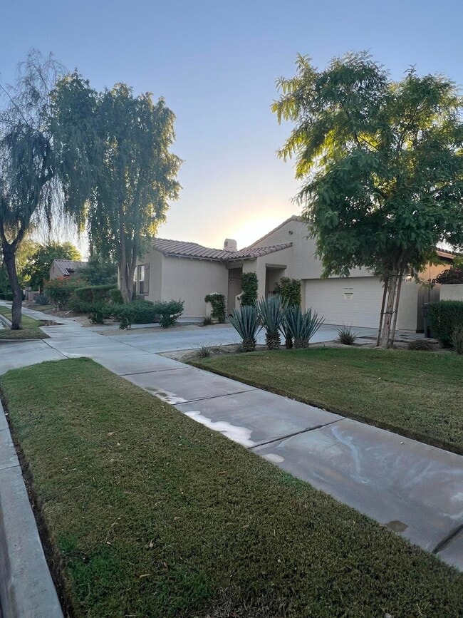 Building Photo - 79690 Desert Willow St Rental