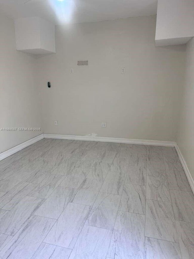 Photo - 14321 NE 4th Ave