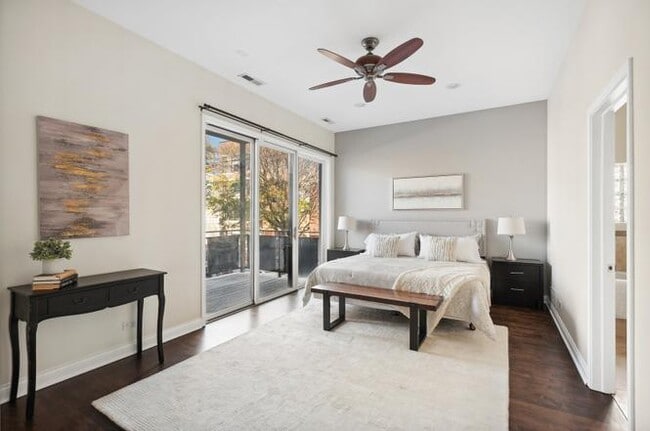 Photo - 2158 N Damen Ave