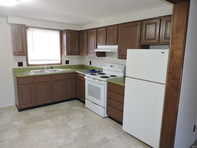 Photo - 125 W Orange St