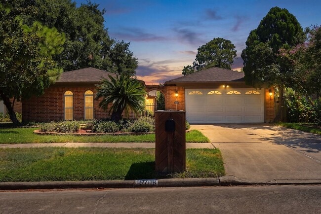 Building Photo - 15706 Cavendish Dr
