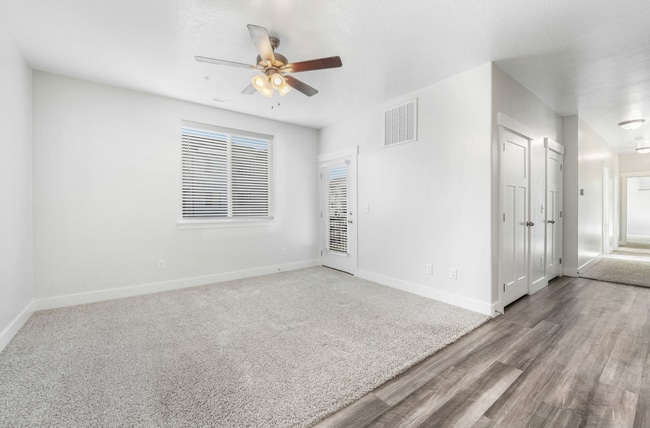 Photo - 467 N 360 W