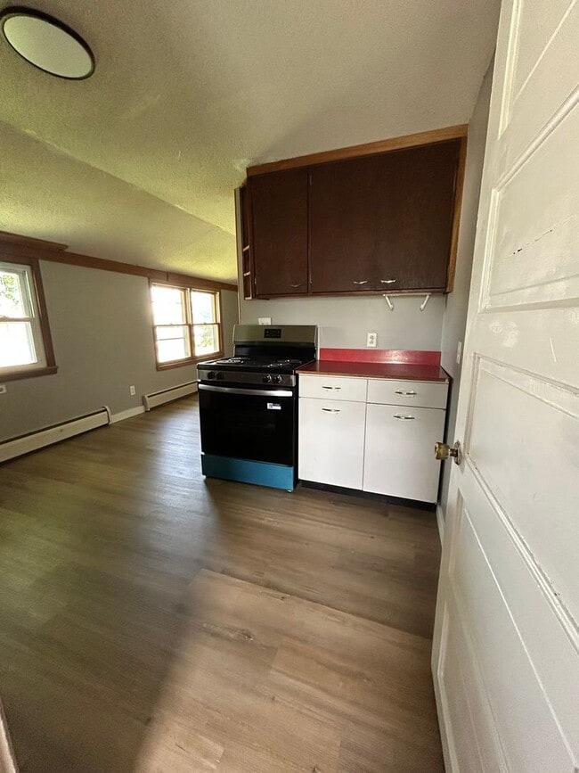 Building Photo - Gartner 341 Unit B_UP_1B