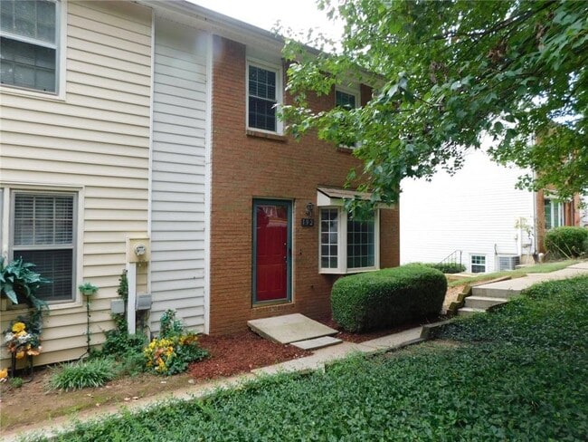 Building Photo - 192 High Creek Dr