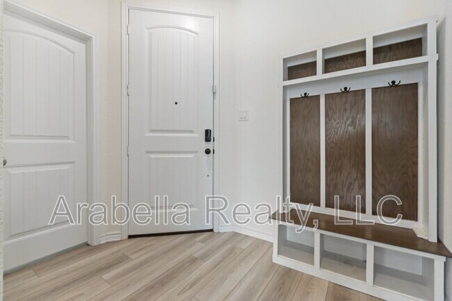 Photo - 11766 Black Rose