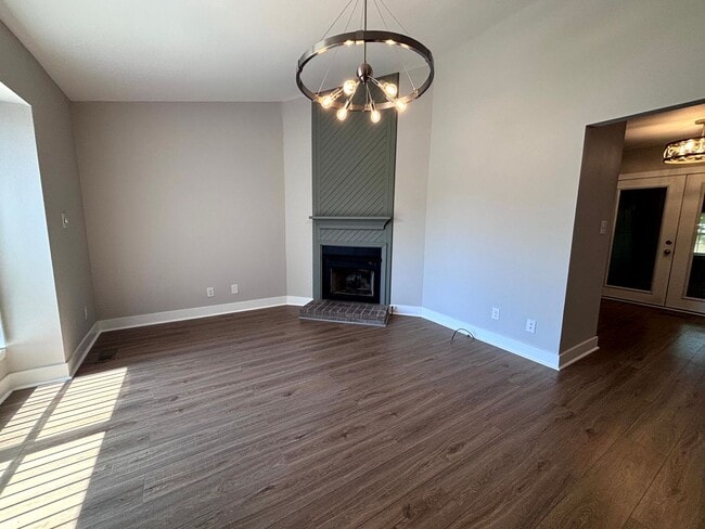 Photo - 575 Countrytown Dr