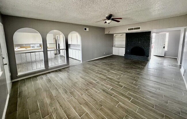 Photo - 1618 Dale Douglas Dr