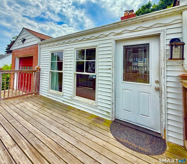 Photo - 112 Ochsner Pl