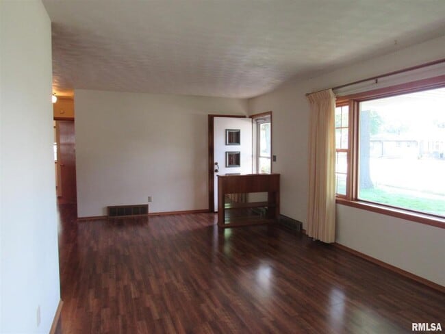 Photo - 2154 W 36th St