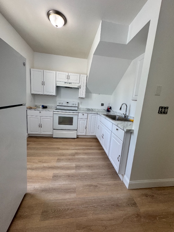 Building Photo - 294 Spruce St Unit 1 Rental