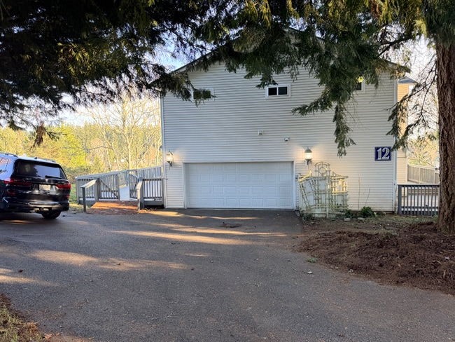 Photo - 12 Lake Louise Dr SW