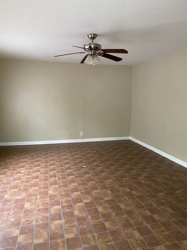 Photo - $99 move in today! Large 1/1-Pet friendly