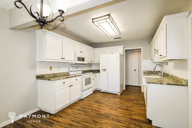 Photo - 34498 Cedarfield Dr