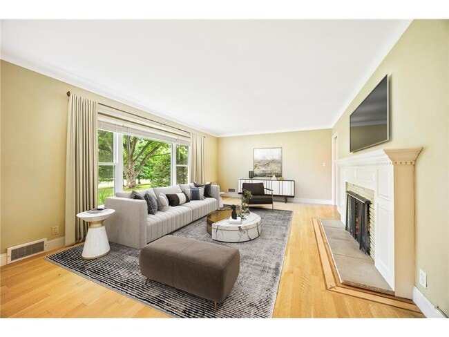 Photo - 3200 Chase Dr