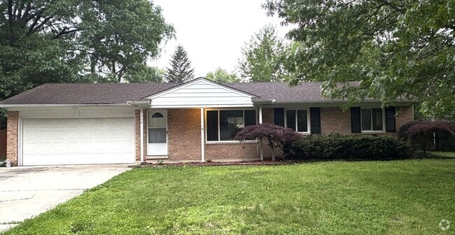 Building Photo - 3304 Maple Dr Rental