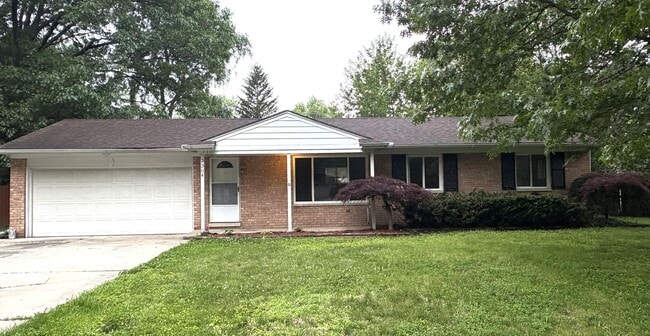 Photo - 3304 Maple Dr House