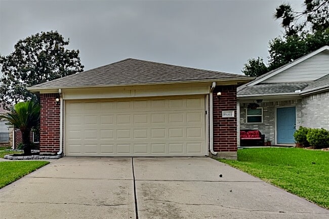 Building Photo - 18203 Campbellford Dr