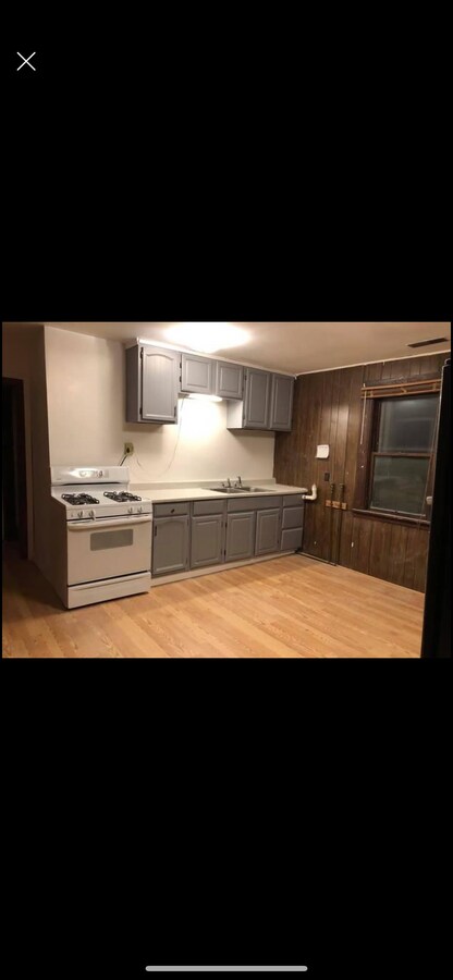 Photo - 341 Chapman Dr