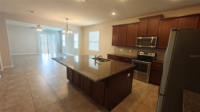 3010 Jardin St