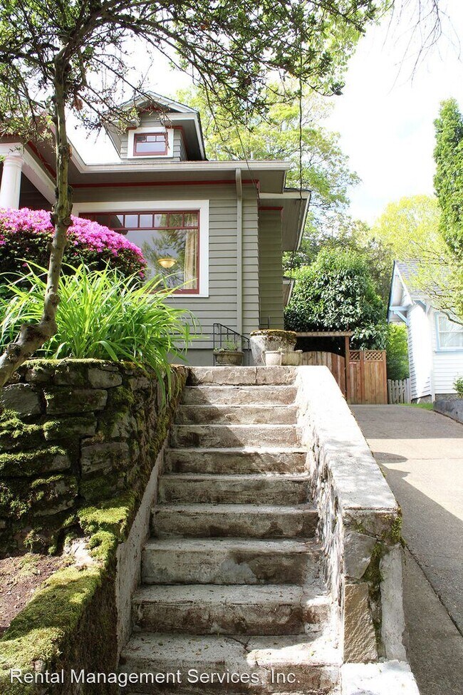 Photo - 4 br, 1 bath House - 3324 NE Peerless Pl