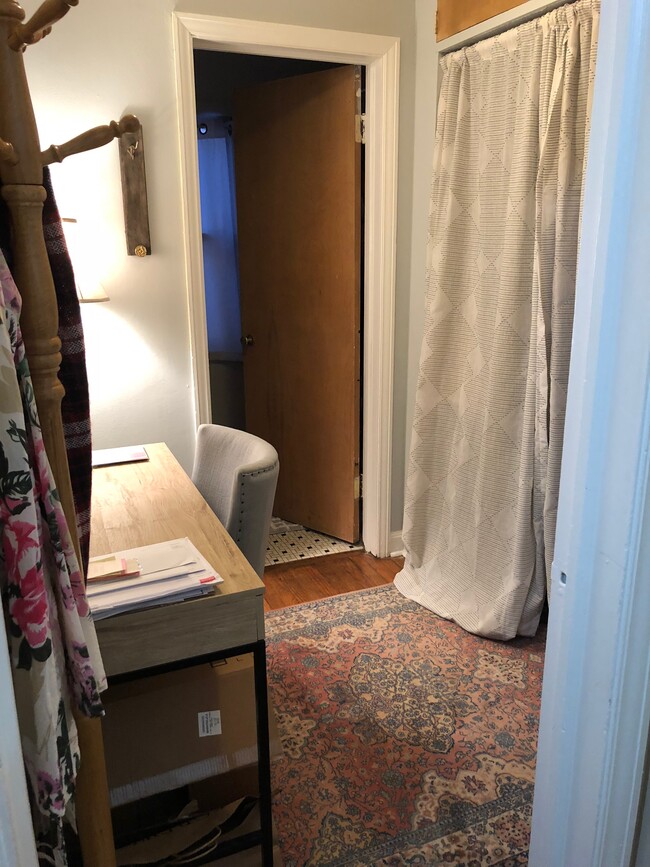 Photo - 2934 N Maryland Ave