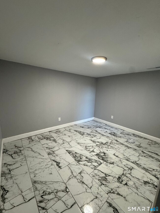 Photo - 231 Davenport Ave Unit BASEMENT