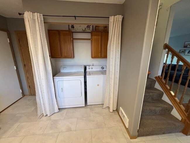 Photo - 1330 N Creekside Ln