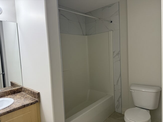 Photo - 4701 49 Ave Unit IT-205