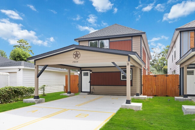 Photo - 7904 Shotwell St