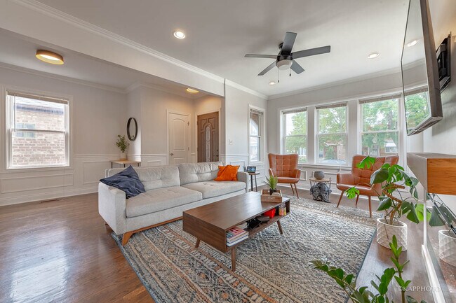 Photo - 3913 W 57th Pl