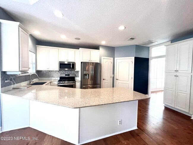 Photo - 184 Summerfield Dr