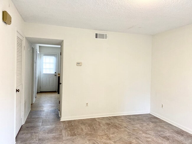 Photo - 606 W Church St