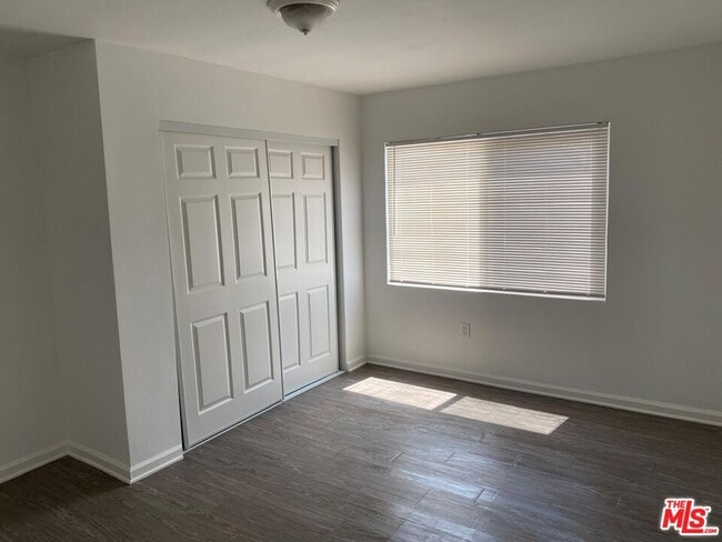 Photo - 2029 E 10th St