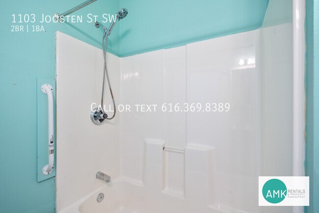 Photo - 1103 Joosten St SW