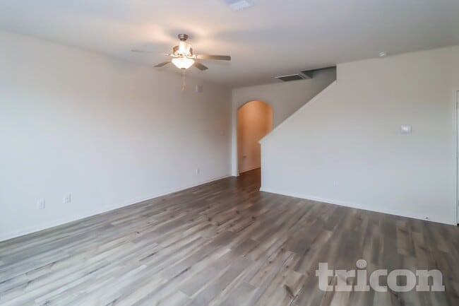 Photo - 805 Clark Dr